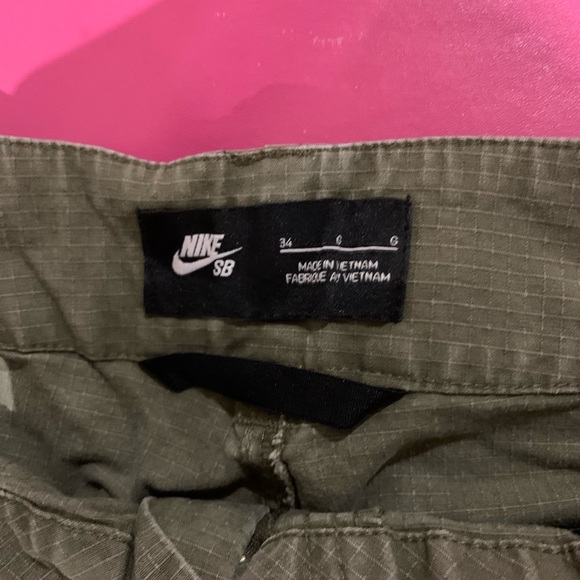 Nike SB olive green cargo pants size 34 🌳🌳🌳🌳🌳🌳🌳🌳🌳 - Picture 5 of 10